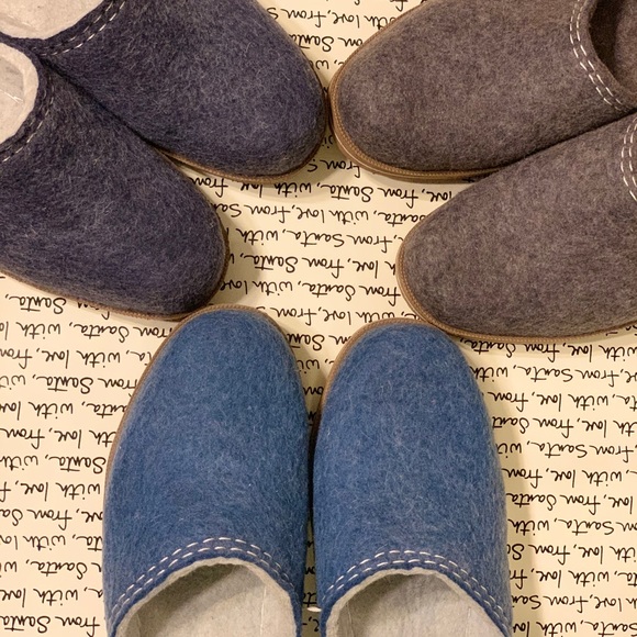 warm wool slippers - Picture 1 of 14